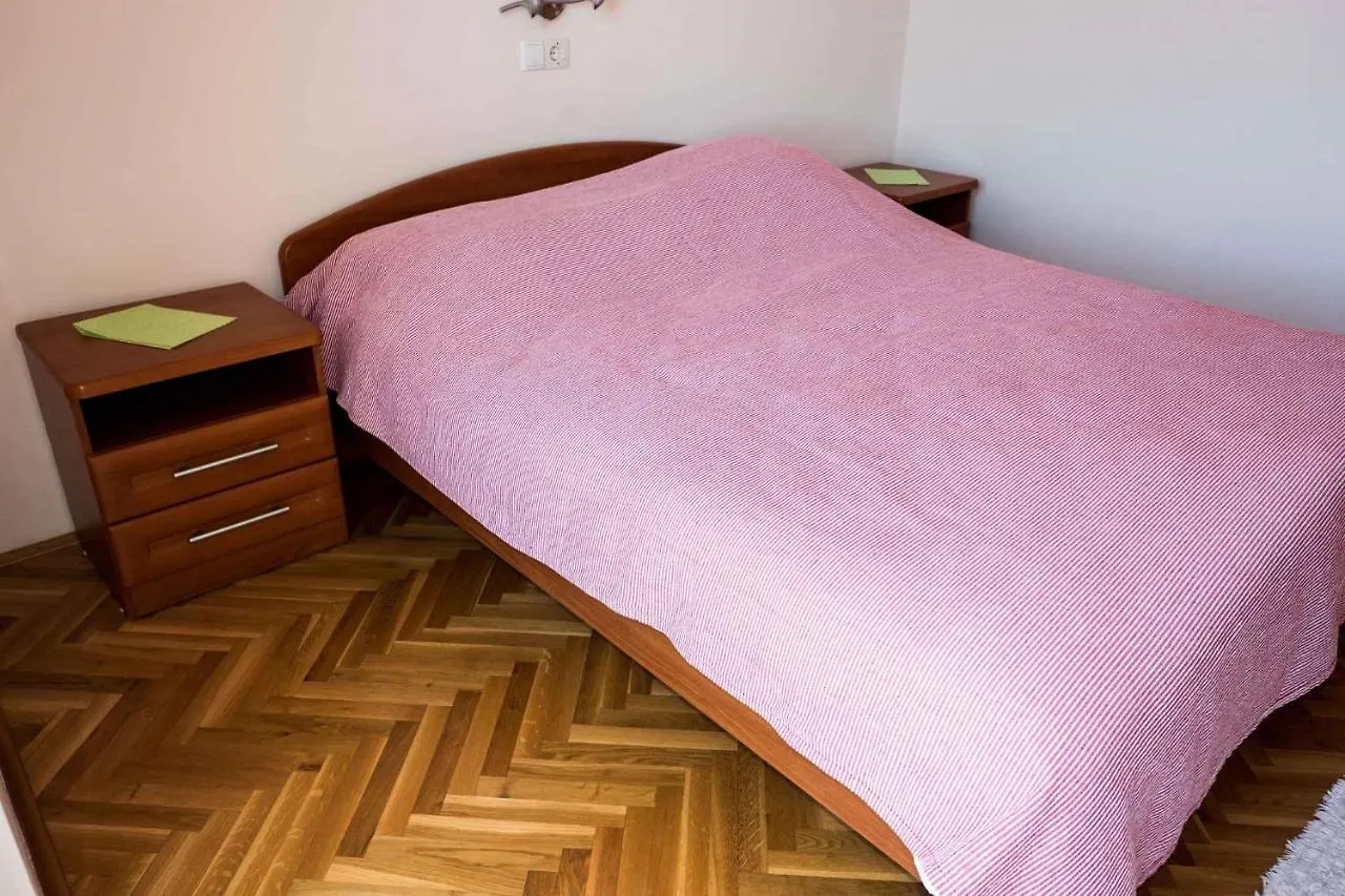 Apartment Banjol 23 0*,