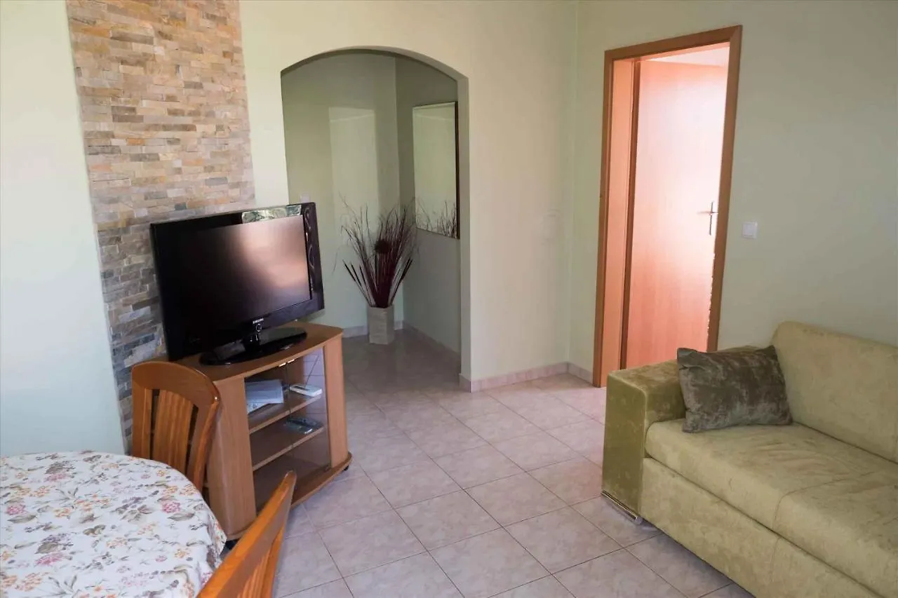 Apartment Banjol 23